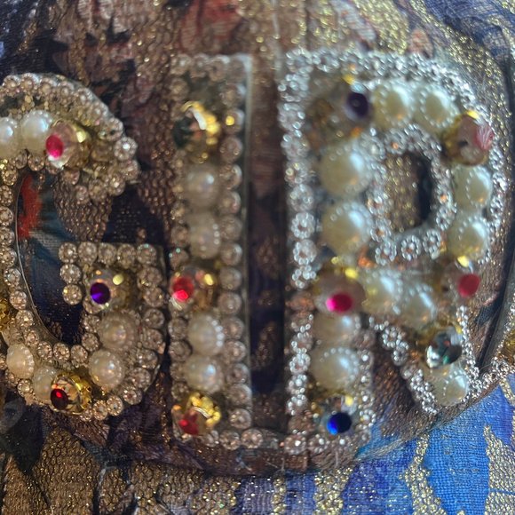 Beautiful, sequenced and bejeweled baseball cap / hat - Picture 2 of 6